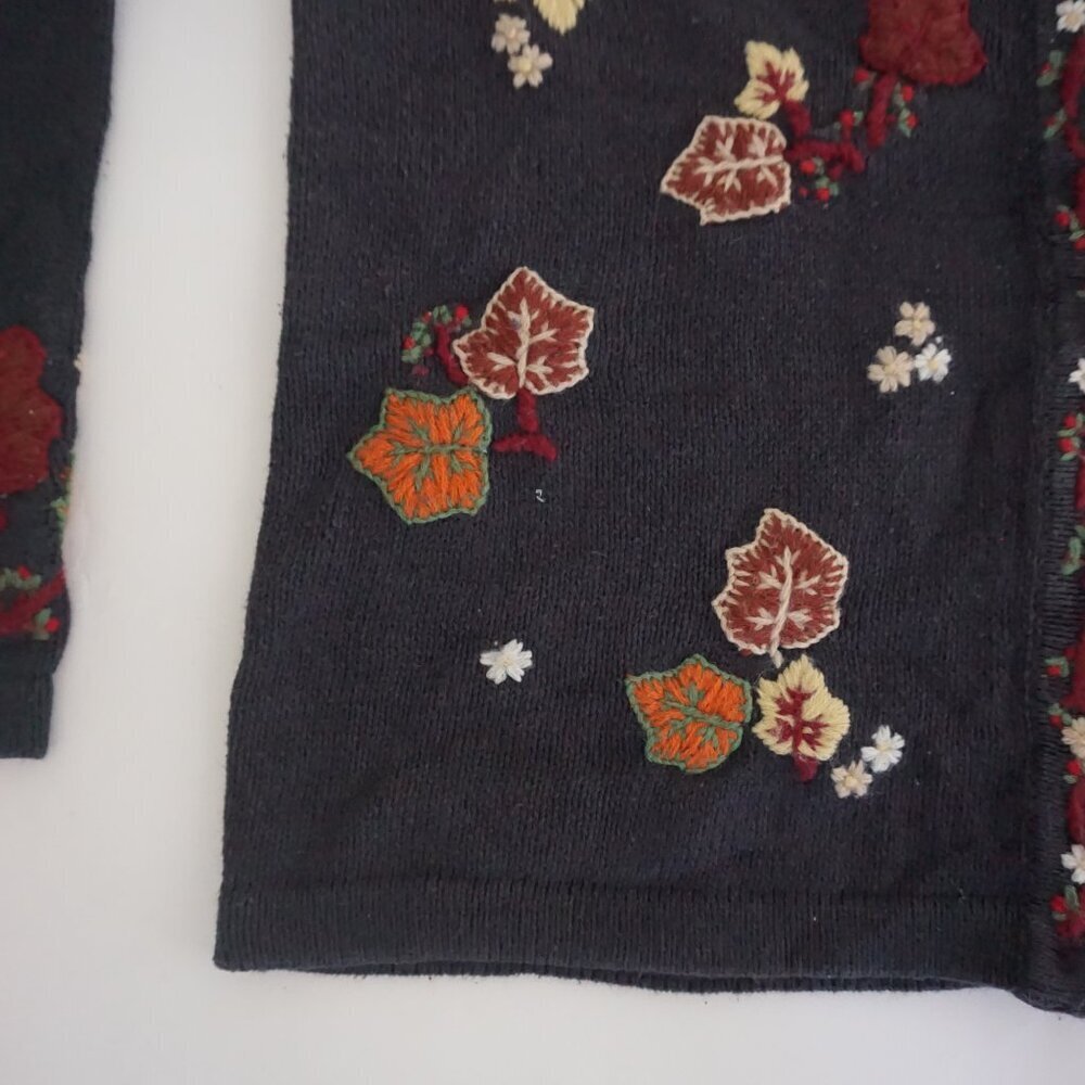 Vntage Bobbie Brooks Charcoal Floral Embroidered Knit Cotton Cottage Cardigan L - Picture 8 of 11